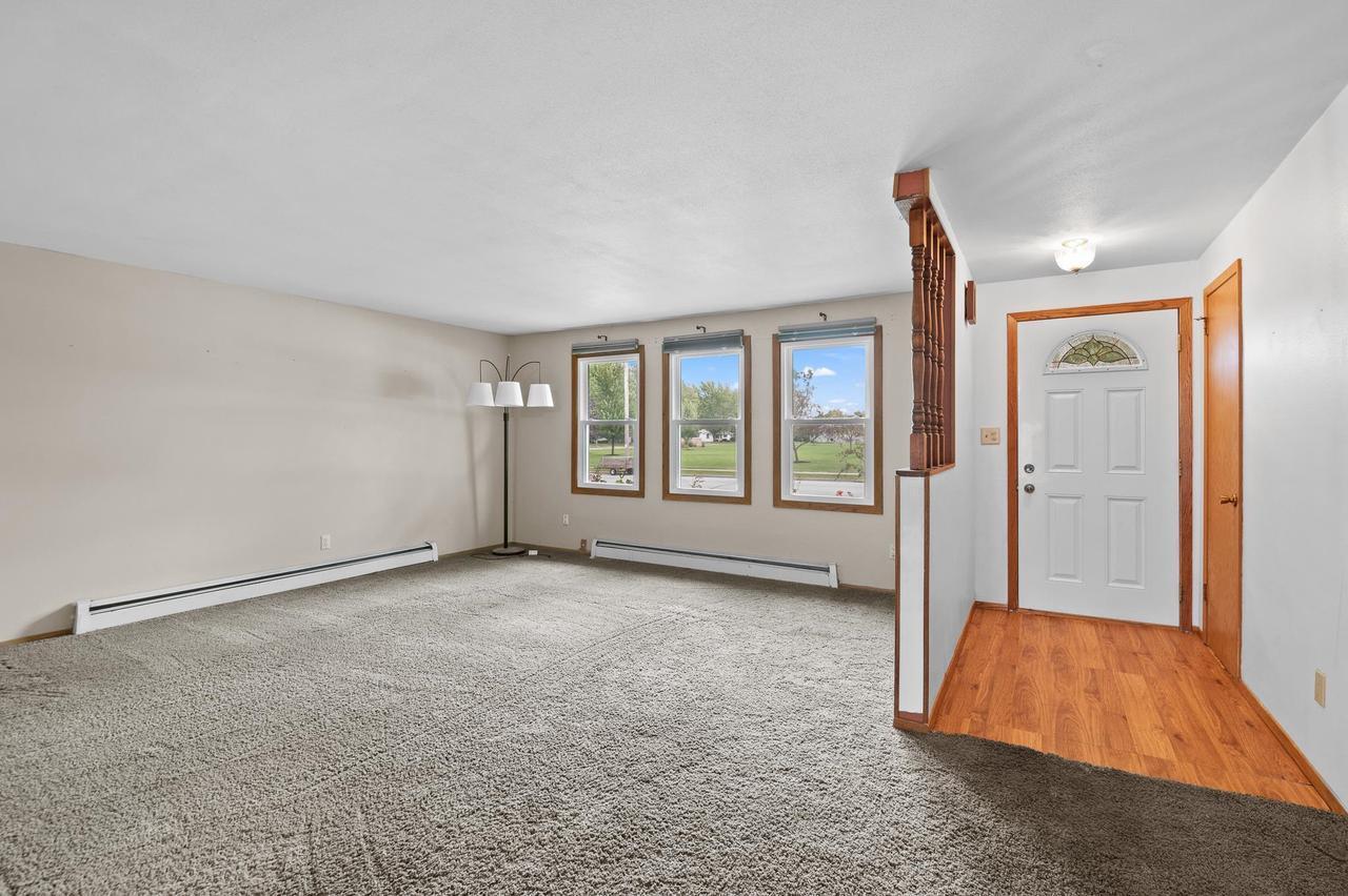 Building Photo - 1110 Lourdes Ave