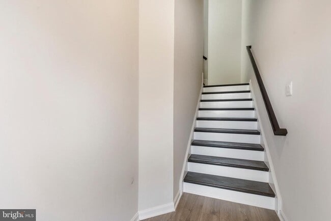 Building Photo - 870 Amity St