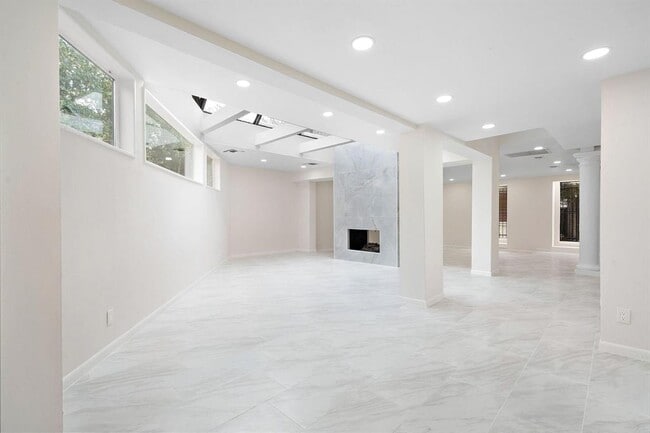 Building Photo - 1111 Potomac Dr
