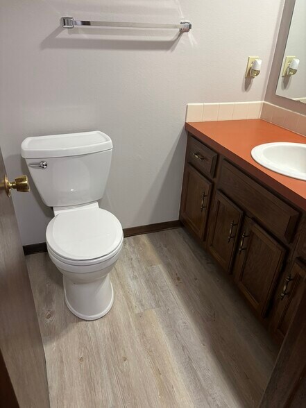 Building Photo - 5277 NW Torgerson Dr