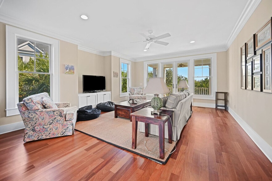 Primary Photo - 205 Sea Island Dr