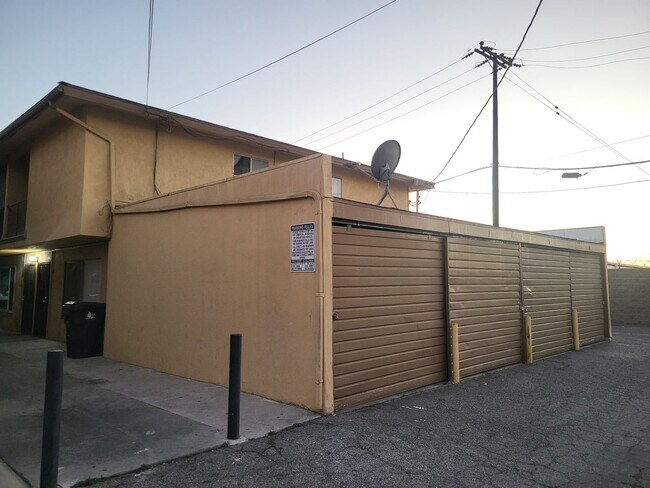 Building Photo - 3351 E Andy St