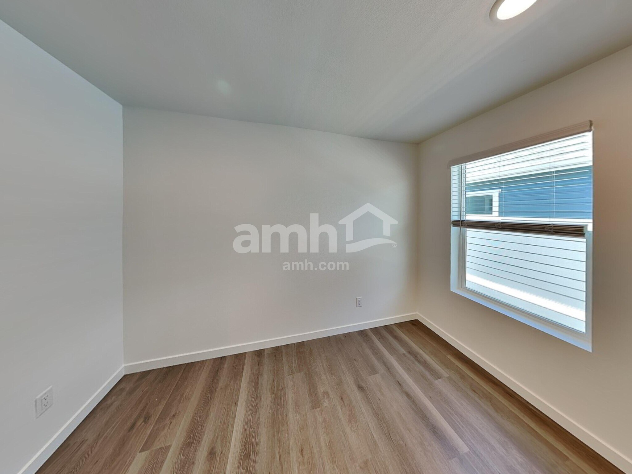 Building Photo - 23542 E 3rd Pl