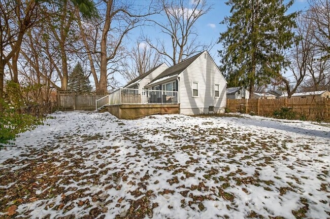 Building Photo - 2113 Pamela Dr