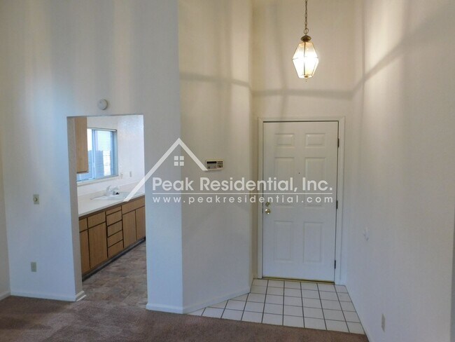Building Photo - Spacious 3bd/2ba North Sacramento House with 2-Car Garage