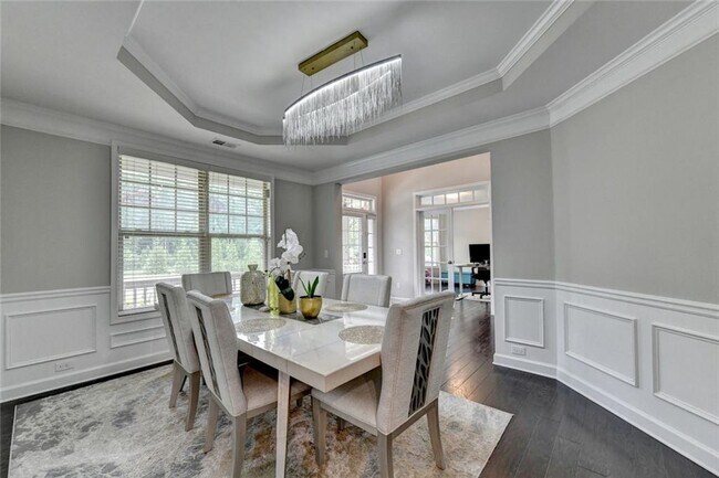 Building Photo - 6035 Ashborough Park