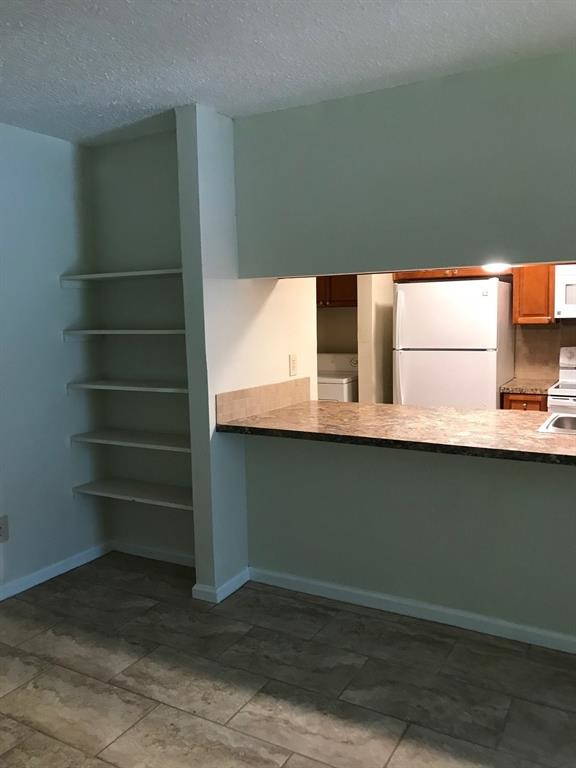 Building Photo - 15518 Waverly Dr