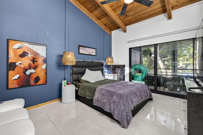 Building Photo - 4491 Crystal Lake Dr