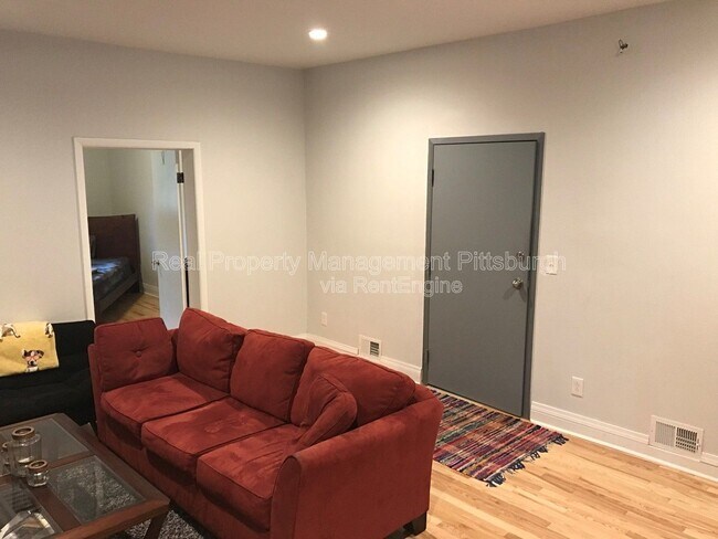 Building Photo - 5619 E Liberty Blvd