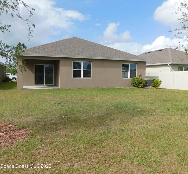 Building Photo - 739 Forest Trace Cir