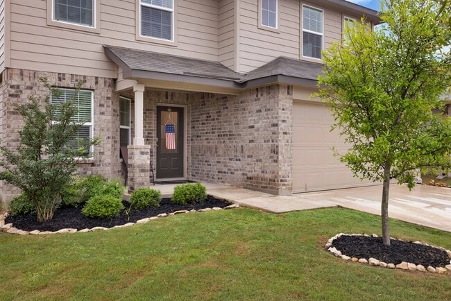 Building Photo - Beautiful 4 Bedroom/2.5 Bathroom Two Story Newly Built in the West Side of San Antonio