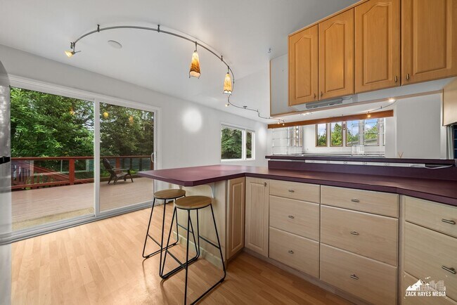 Building Photo - 4071 MacInnes Street