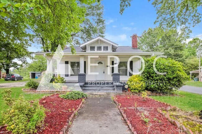 Primary Photo - 1100 Elwell Ave