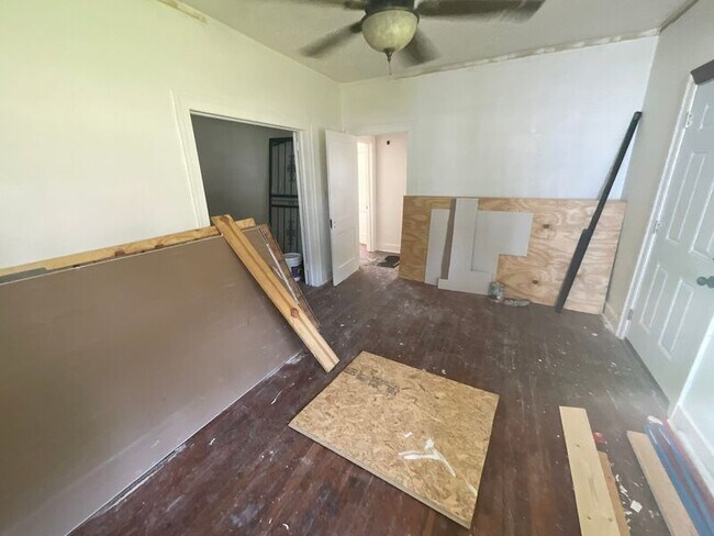 Building Photo - 354 Fredrica Ave