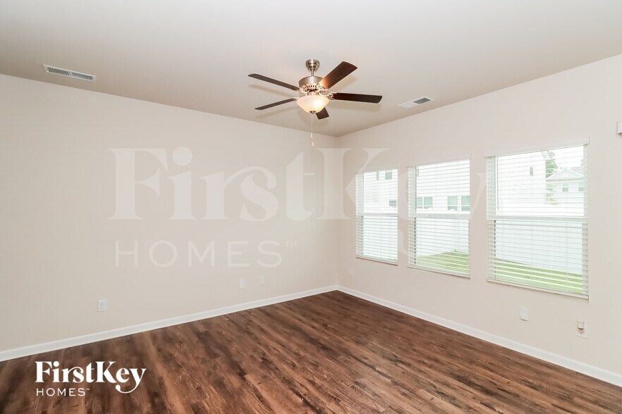 Building Photo - 5440 Cobblestone Glen Dr