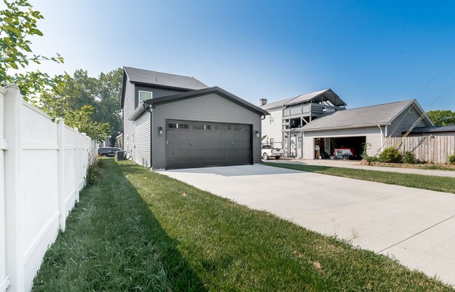 Building Photo - Do Not Miss this Beautiful piece of property.