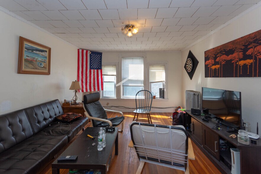 Primary Photo - 50 Brainerd Rd