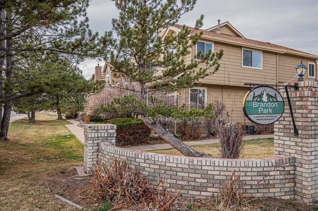Building Photo - 1099 S Walden Way