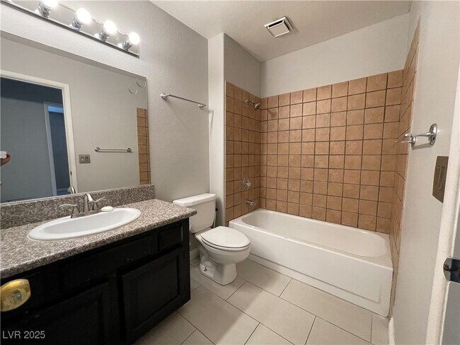 Building Photo - 1332 Royal Creek