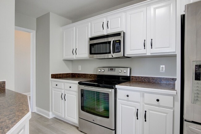 Building Photo - Bonus room is HUGE.  WOW