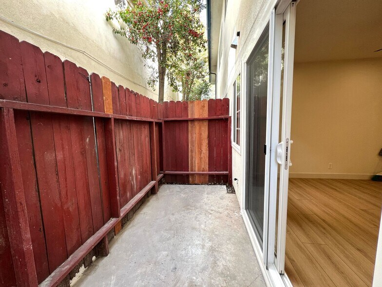 Building Photo - 3317 Keystone Av