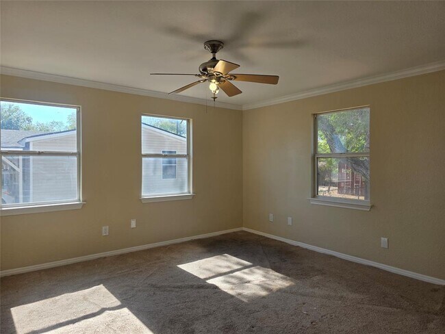 Building Photo - 3106 Fallwell Ln