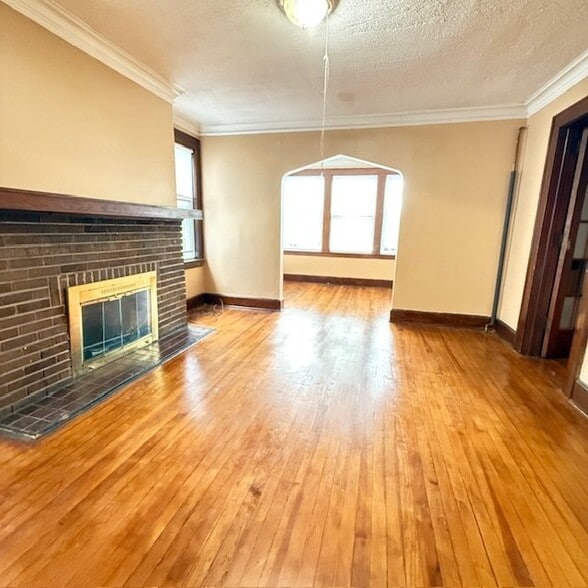 Building Photo - 48 Elmwood Ave