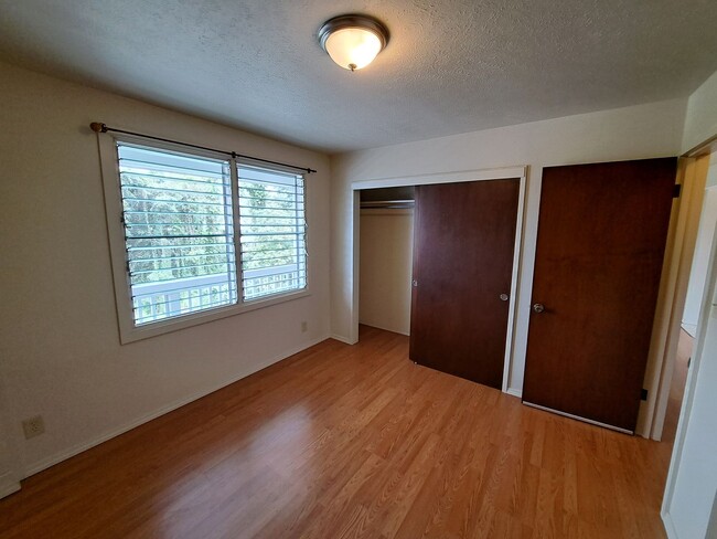 Building Photo - Kapiolani Villas