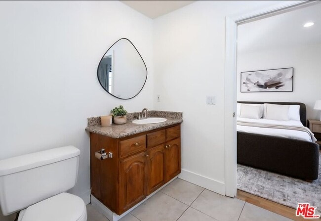 Building Photo - 525 N Orange Dr