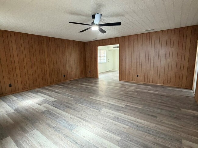 Building Photo - 3916 Boulder Ave