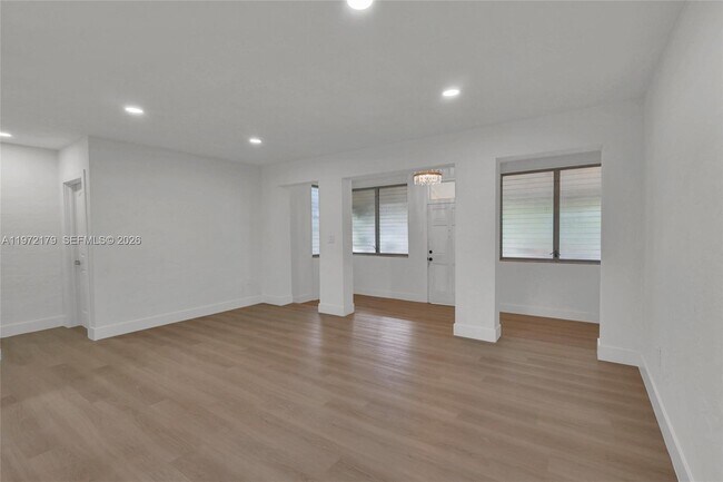 Building Photo - 5111 SW 73rd Terrace