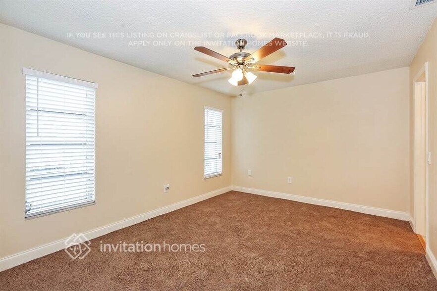 Building Photo - 8744 Southampton Dr