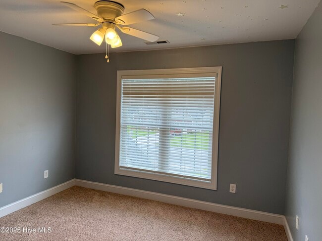 Building Photo - 204 Armistead Way