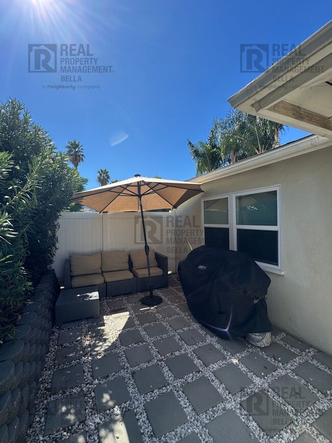 Building Photo - Charming, Updated, and Move-In Ready — A Lake Elsinore Gem!