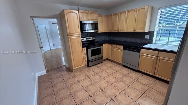 Building Photo - 13520 SW 108th St Cir N