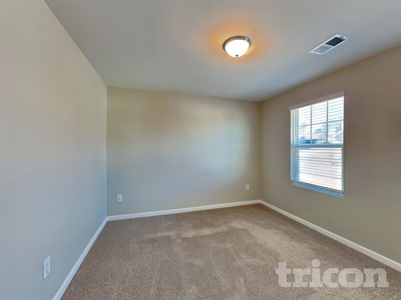 Building Photo - 119 Sorrento Dr