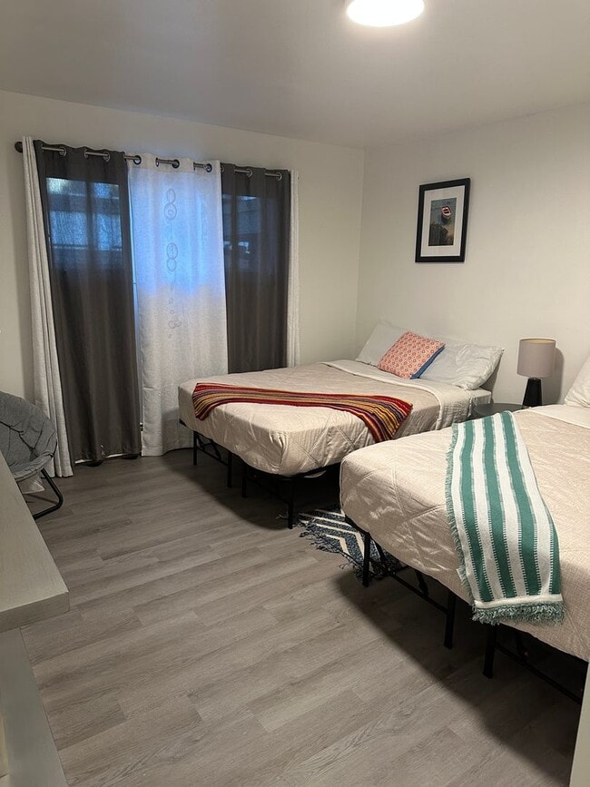 Building Photo - 521 N St