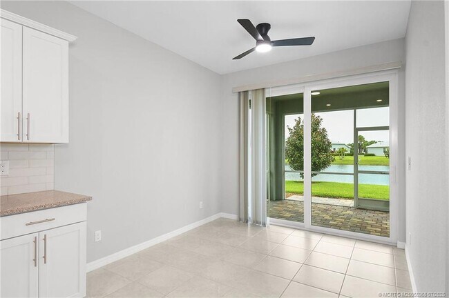 Building Photo - 10214 SW Captiva Dr