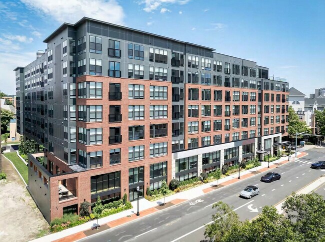 Building Photo - 150 Broad St