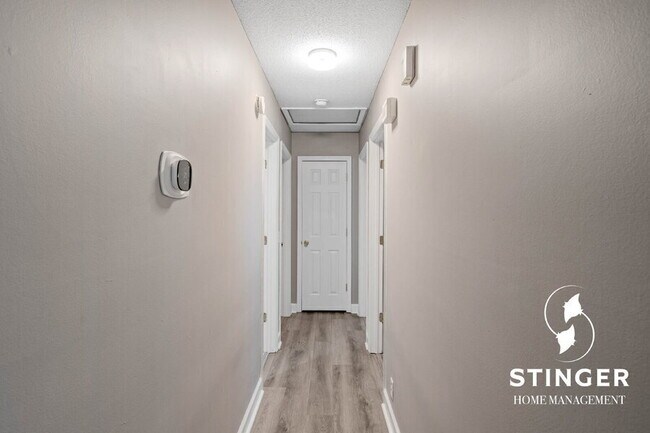 Building Photo - 16 Quail Ridge Cir N