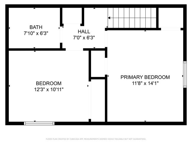 Building Photo - Great pet friendly townhome with private p...