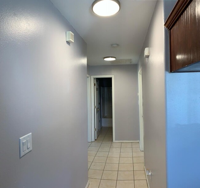 Building Photo - 3708 W Sarah Evans St