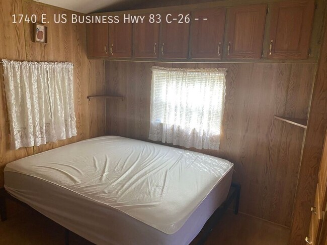 Building Photo - Live Comfortably in Mission, TX – Fully Fu...