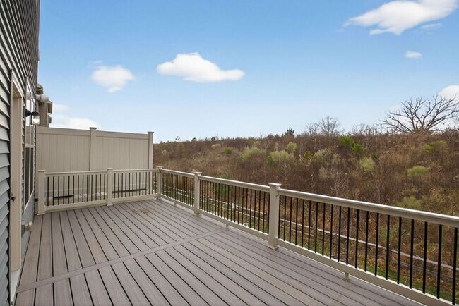 Building Photo - 14935 Ring House Rd