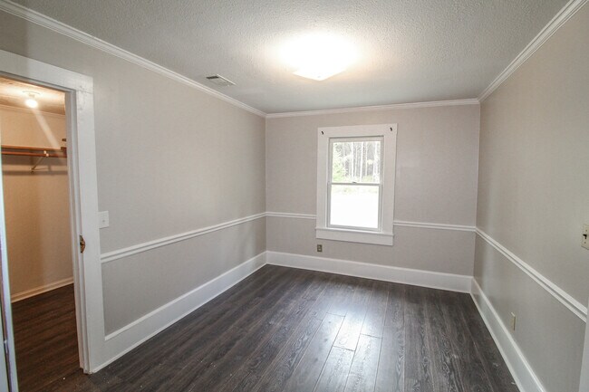 Building Photo - 6228 Rocky Ford Rd