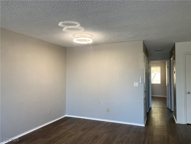 Building Photo - 2160 Highpointe Dr