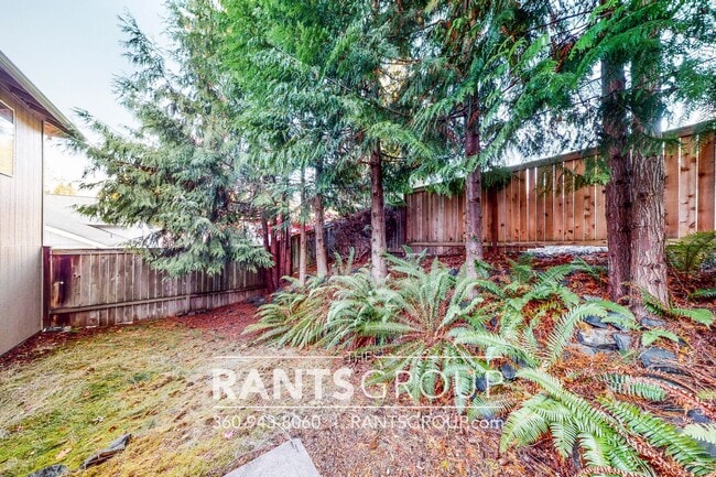 Building Photo - Great Location!  Quiet Neighborhood!