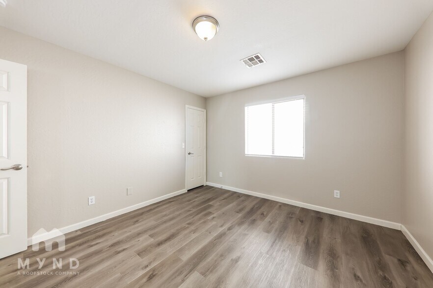 Building Photo - 16812 W Marshall Ln