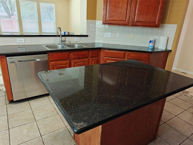 Building Photo - 15319 Truslow Point Ln