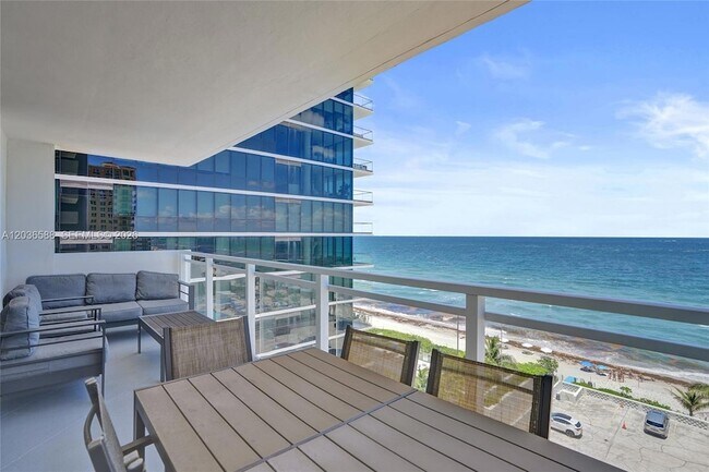 Building Photo - 2030 S Ocean Dr